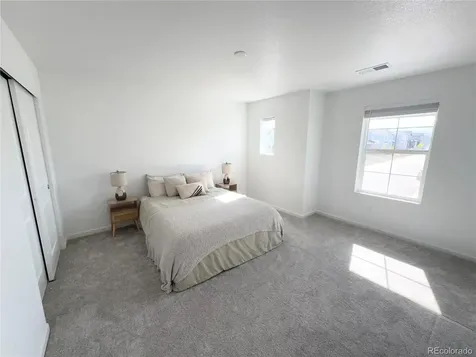 8812 Whiteclover Street Littleton CO 80125