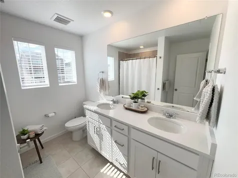 8812 Whiteclover Street Littleton CO 80125