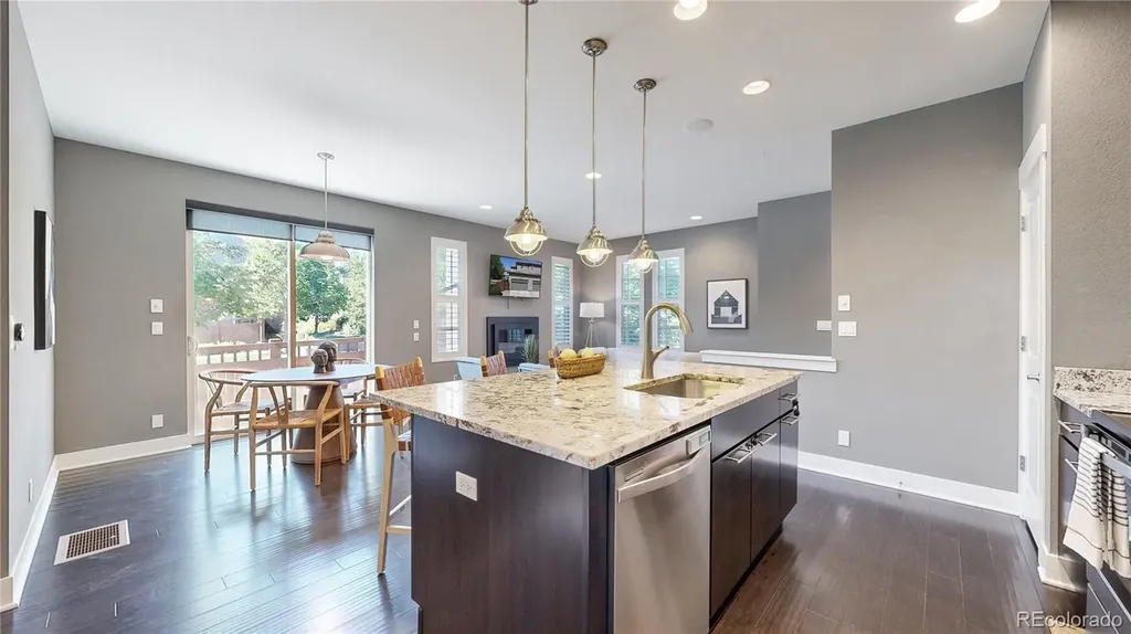 536 S Vance Court Lakewood CO 80226