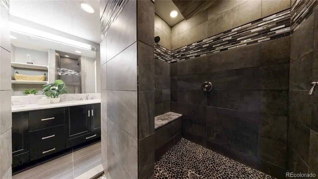 536 S Vance Court Lakewood CO 80226