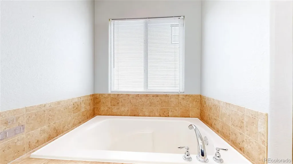 6821 Sequoia Street Frederick CO 80530