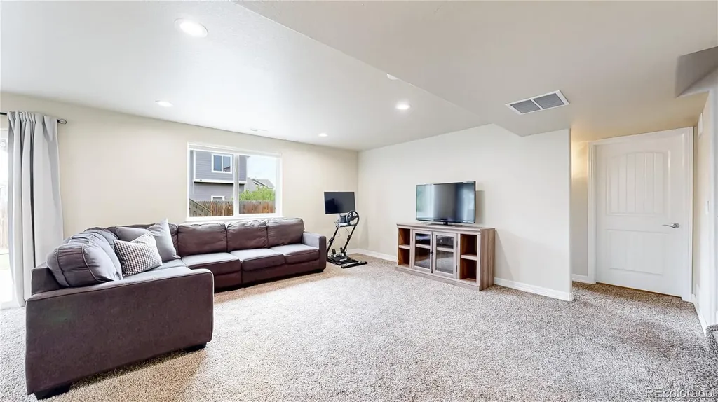 6821 Sequoia Street Frederick CO 80530