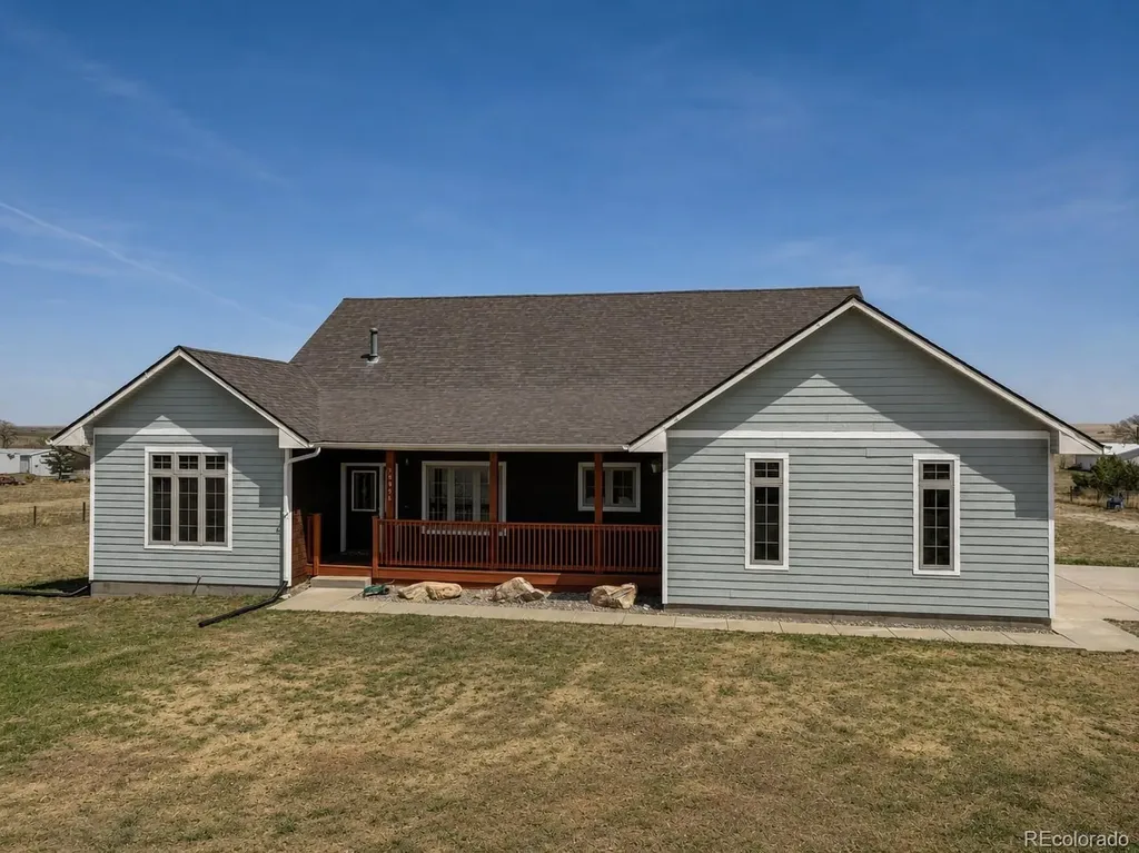 59956 E Commanche Way Strasburg CO 80136