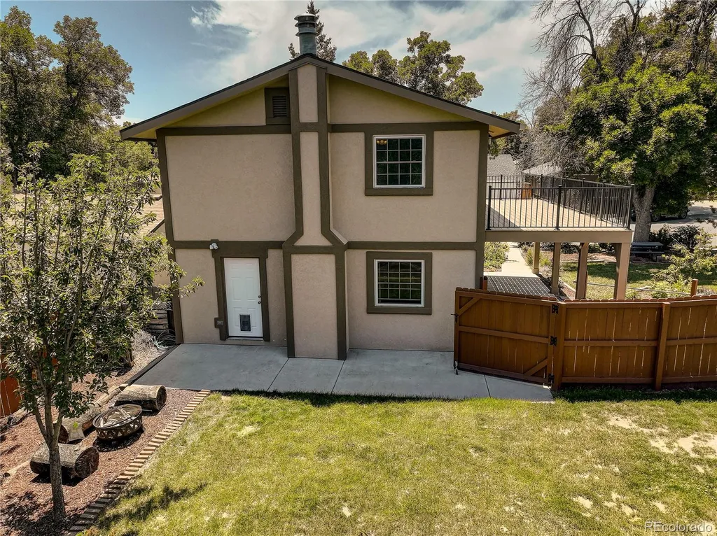 2018 Cheshire Street Fort Collins CO 80526