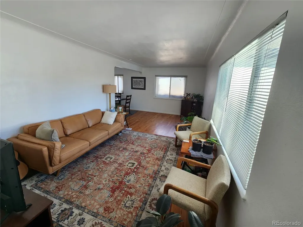 3233 N Steele Street Denver CO 80205