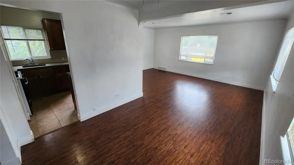 3233 N Steele Street Denver CO 80205