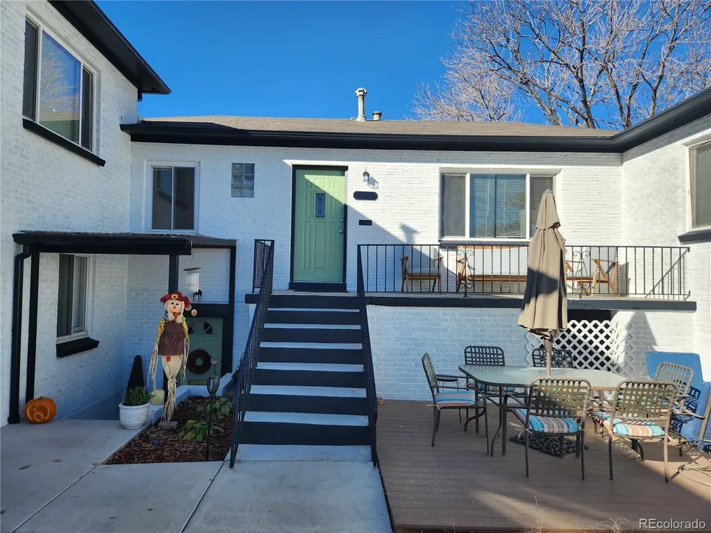 3233 N Steele Street Denver CO 80205