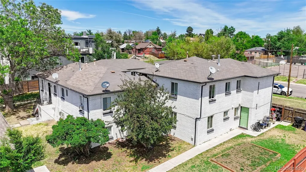 3233 N Steele Street Denver CO 80205