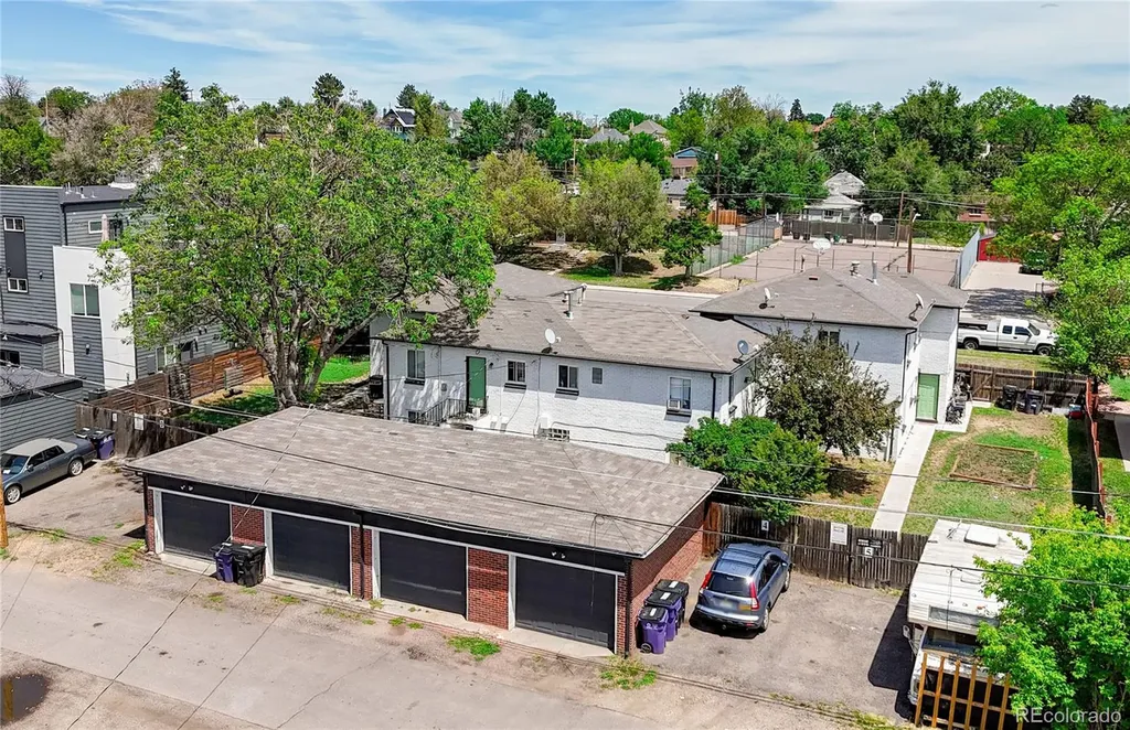 3233 N Steele Street Denver CO 80205