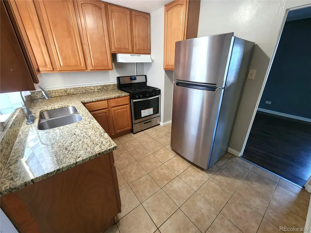 3233 N Steele Street Denver CO 80205