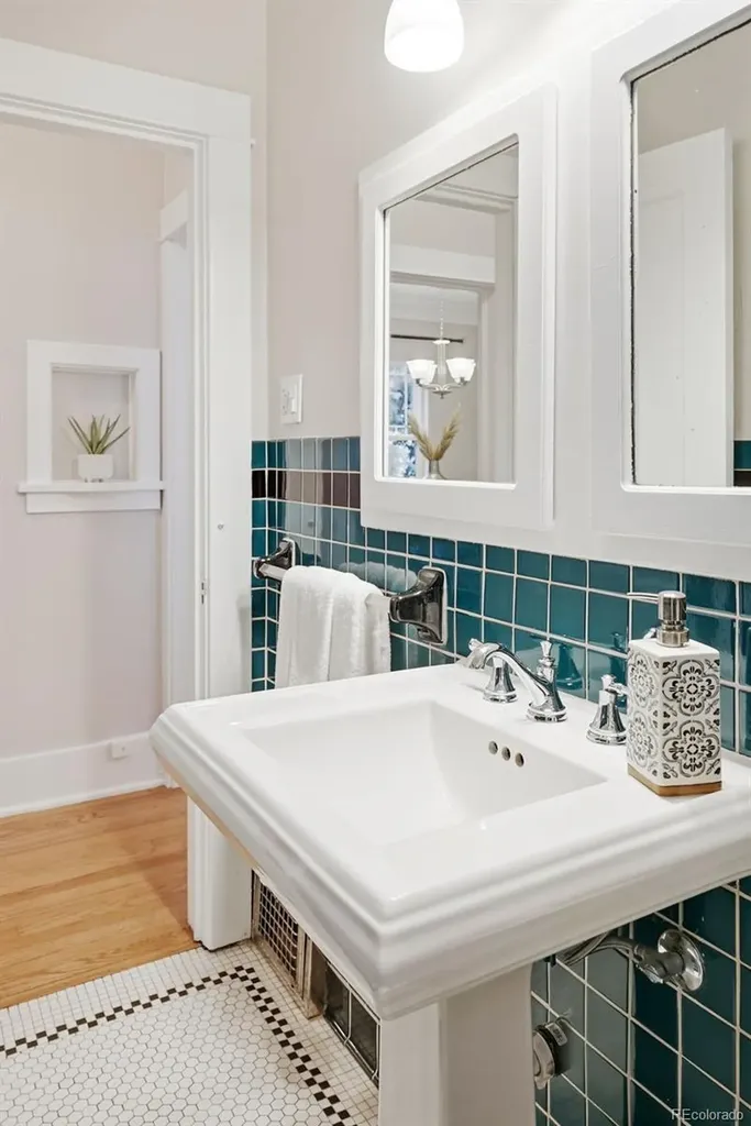 309 S High Street Denver CO 80209