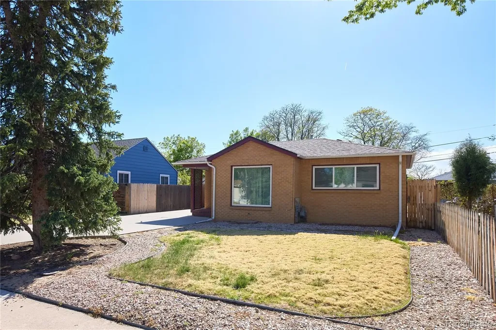 5185 Beach Court Denver CO 80221