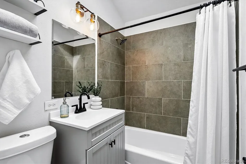 4995 Julian Street Denver CO 80221