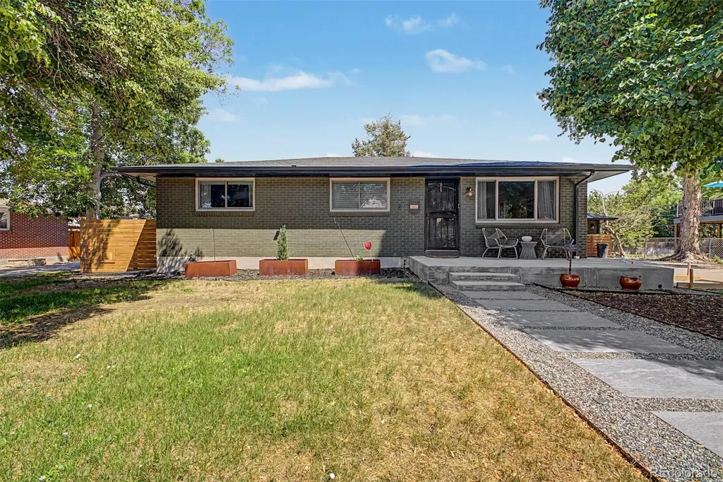 5050 S Linden Drive Englewood CO 80110