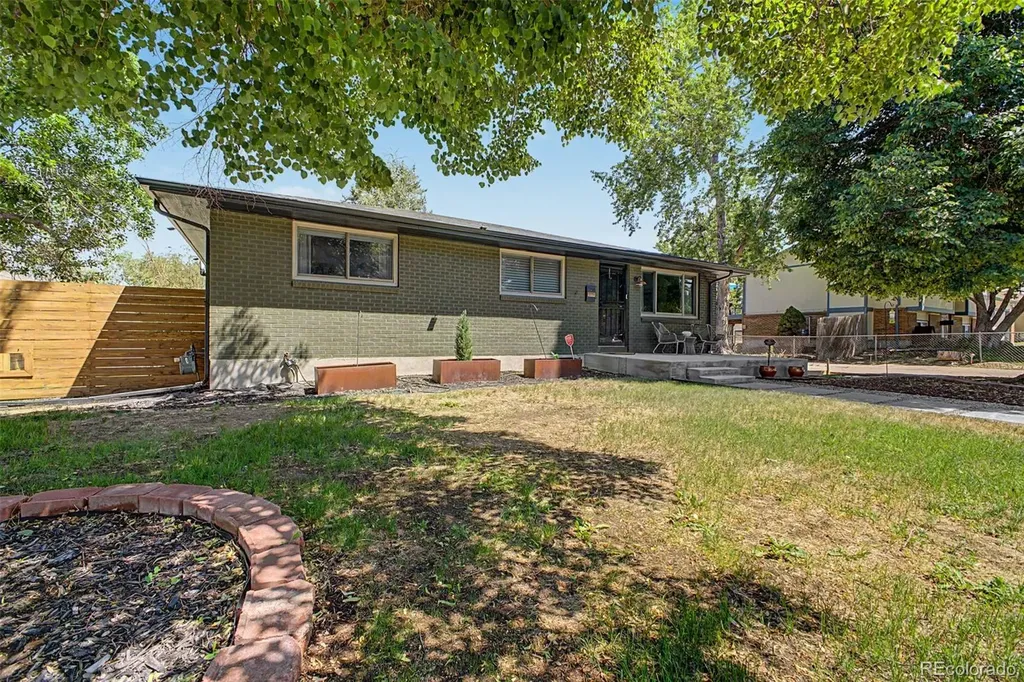 5050 S Linden Drive Englewood CO 80110