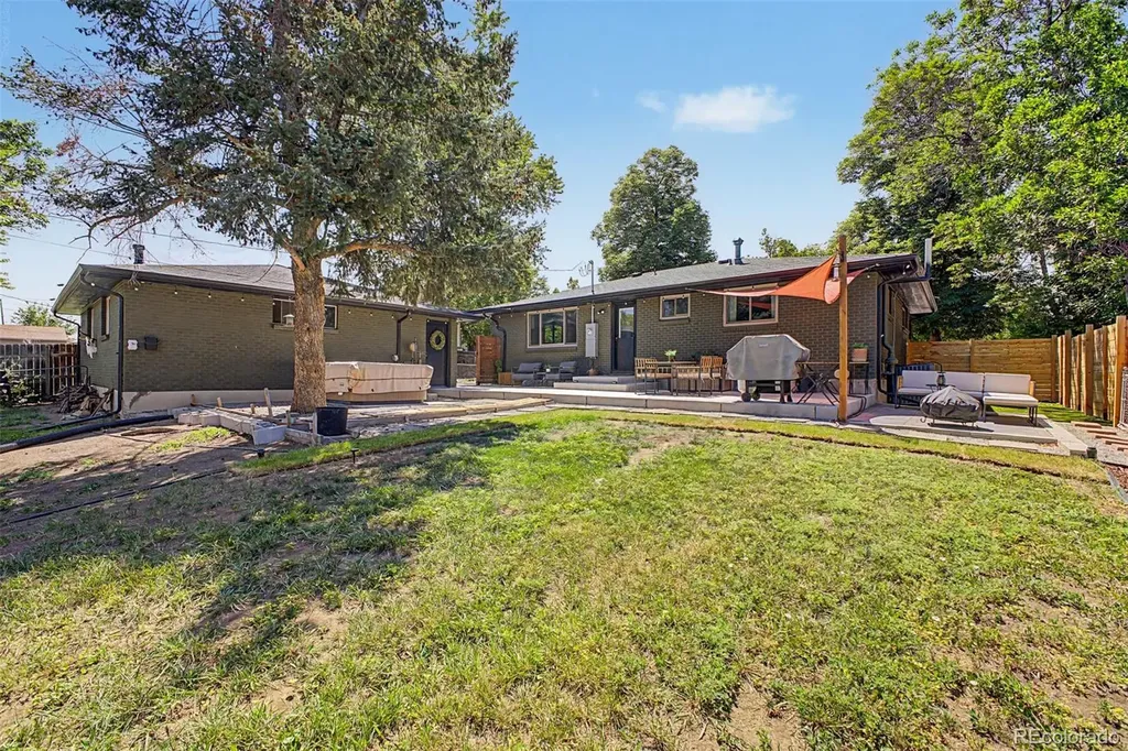 5050 S Linden Drive Englewood CO 80110