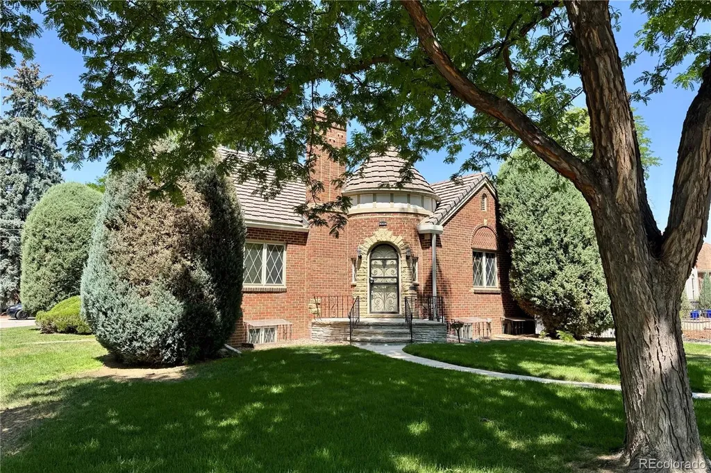 1651 Niagara Street Denver CO 80220