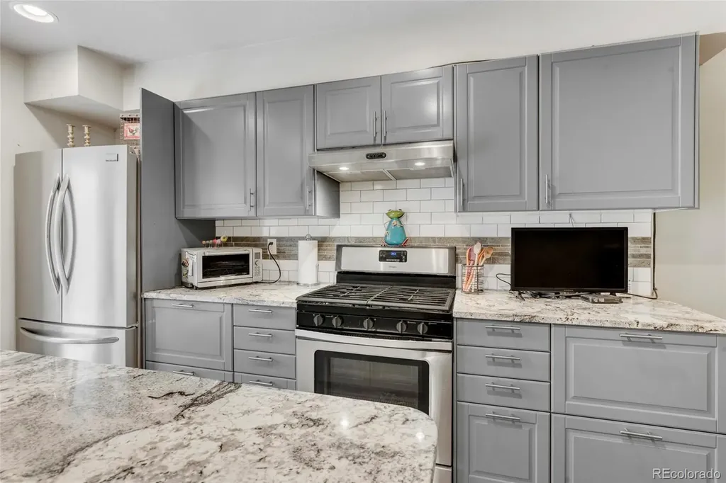 7584 E Gunnison Place Denver CO 80231