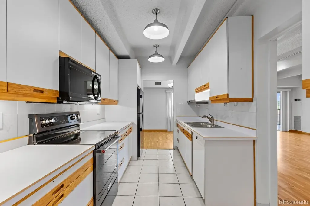 7877 E Mississippi Avenue Denver CO 80247