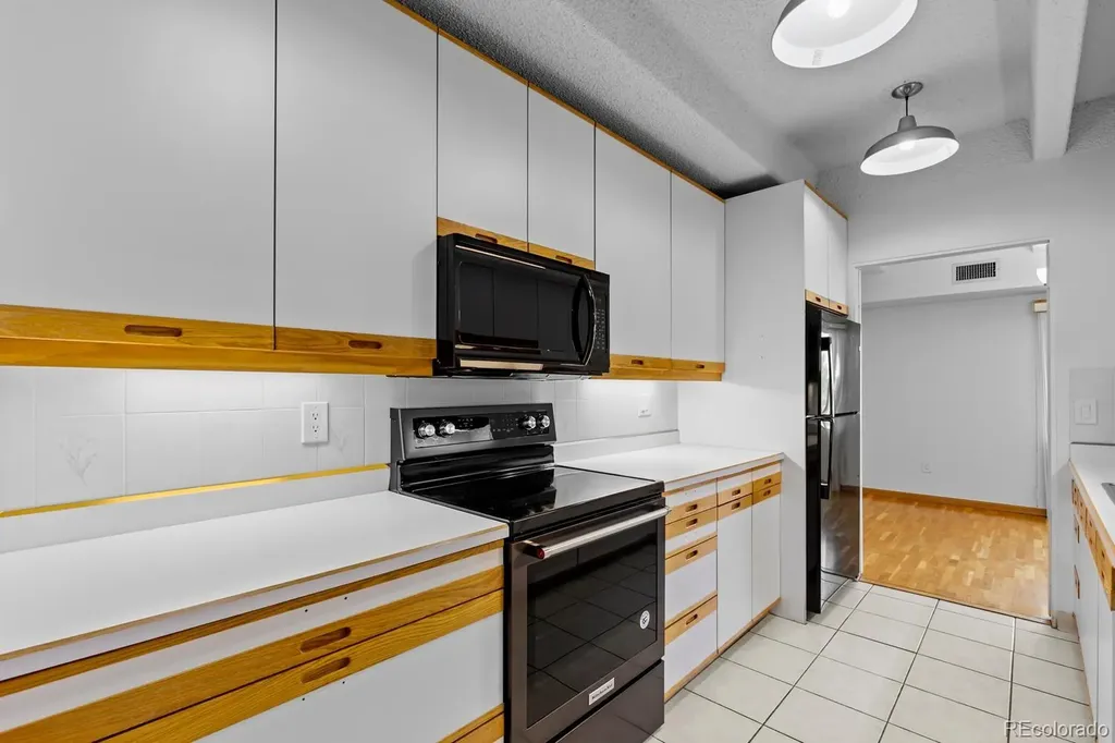 7877 E Mississippi Avenue Denver CO 80247