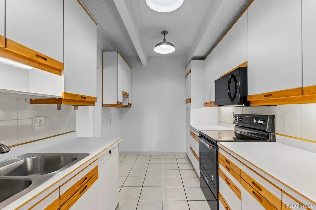 7877 E Mississippi Avenue Denver CO 80247