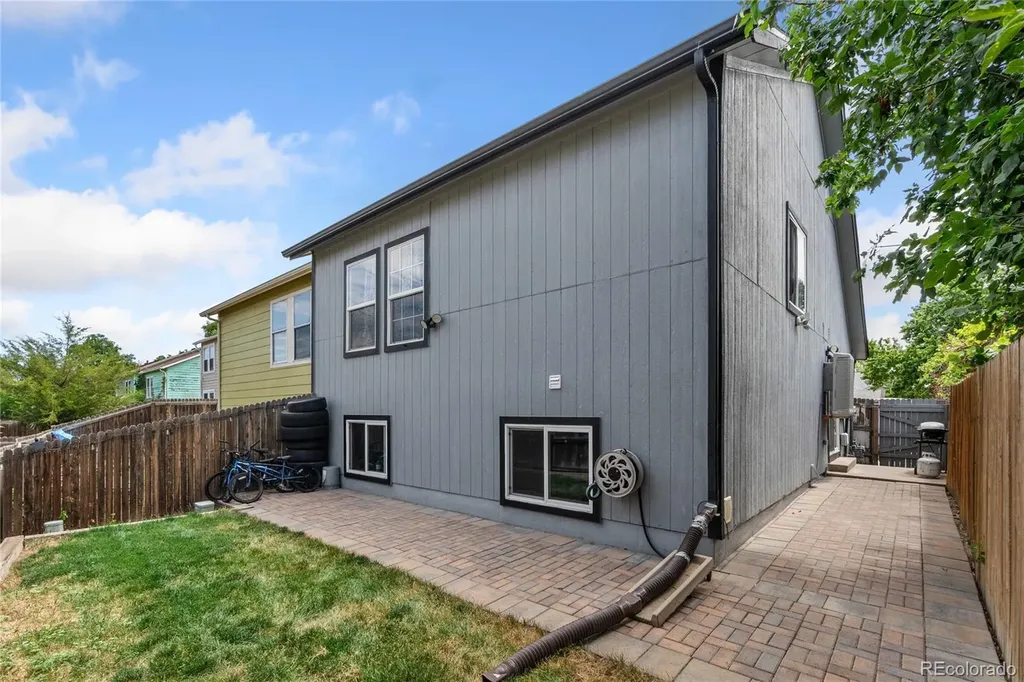 18983 E 16th Place Aurora CO 80011