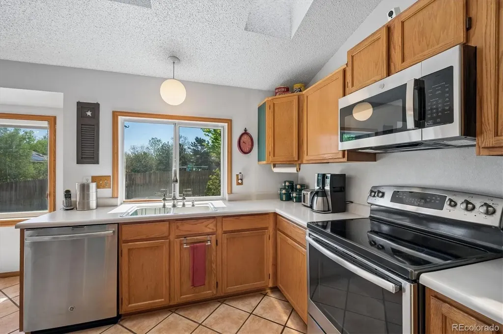 5470 S Youngfield Street Littleton CO 80127