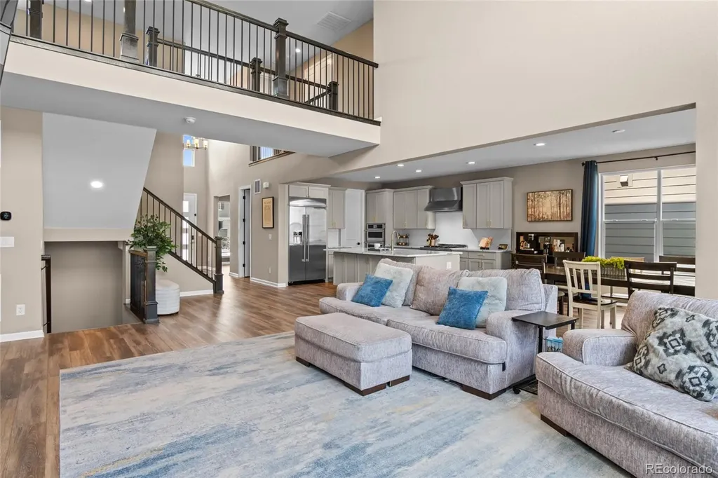 5909 Los Olivas Point Parker CO 80134