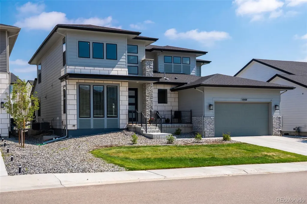 5909 Los Olivas Point Parker CO 80134