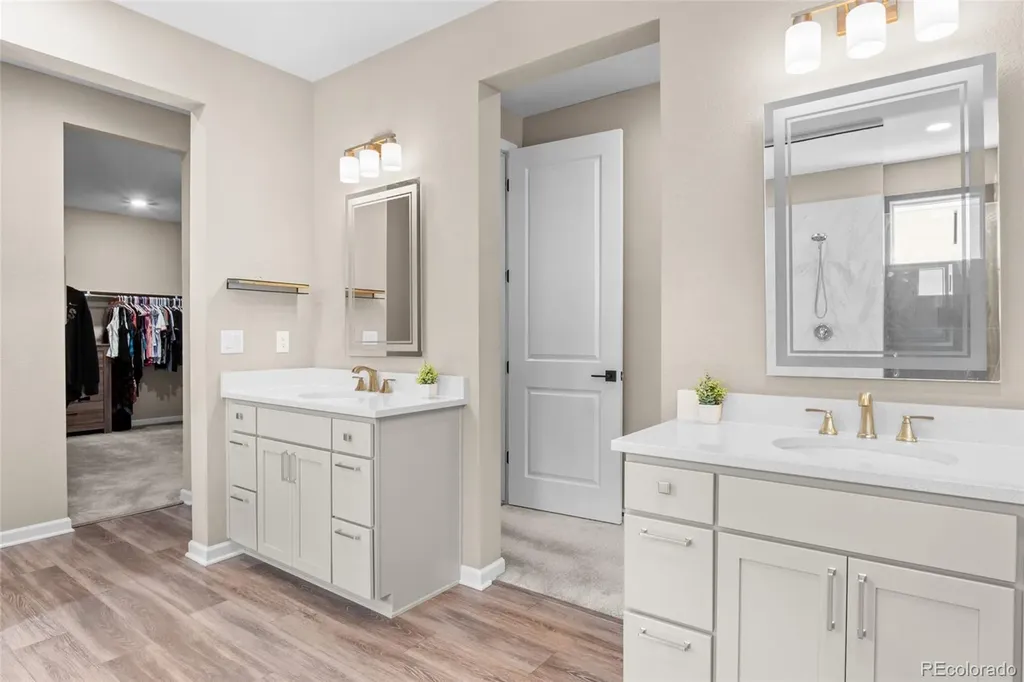 5909 Los Olivas Point Parker CO 80134