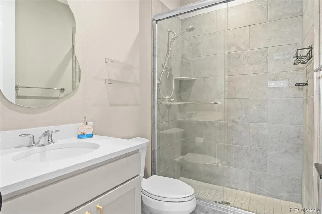 5909 Los Olivas Point Parker CO 80134