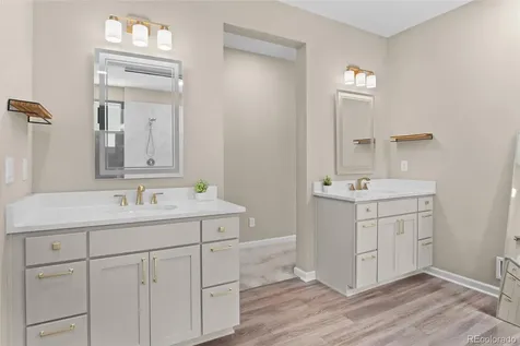5909 Los Olivas Point Parker CO 80134