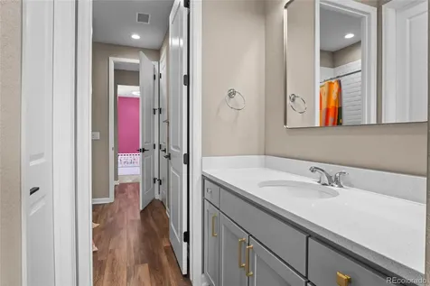 5909 Los Olivas Point Parker CO 80134