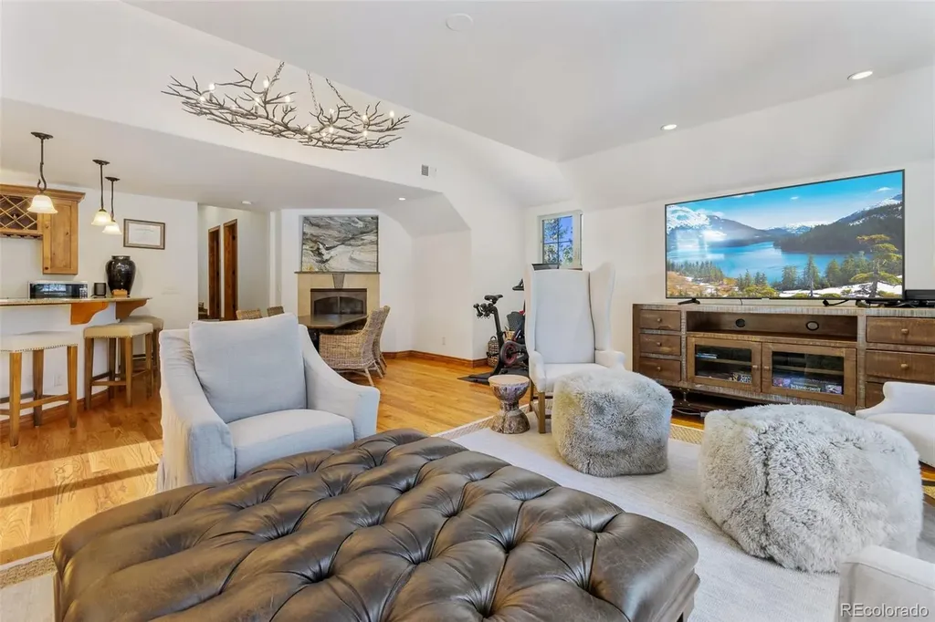 590 Cumberland Road Larkspur CO 80118