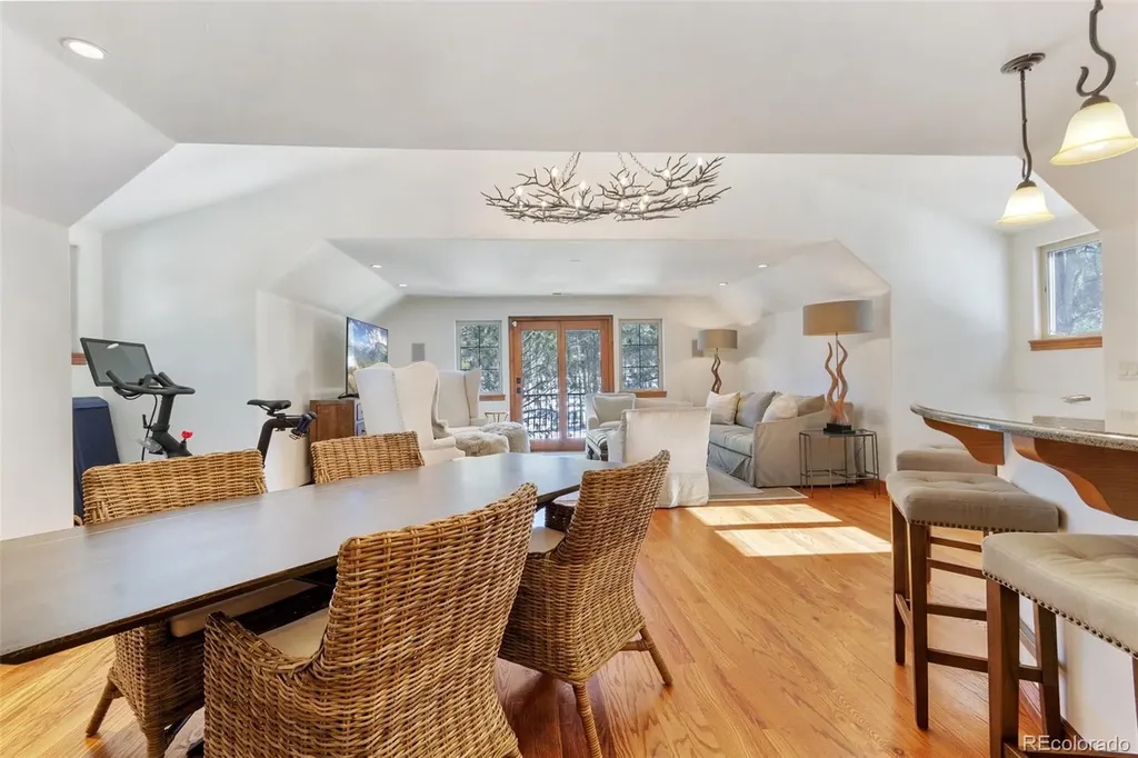 590 Cumberland Road Larkspur CO 80118
