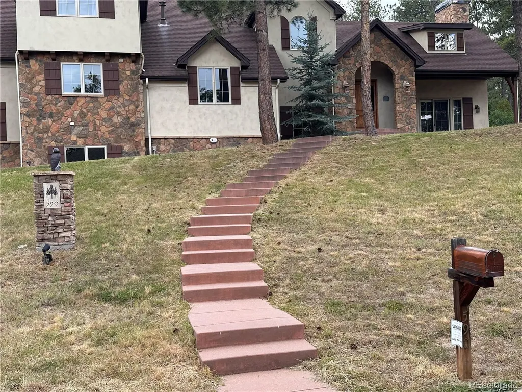 590 Cumberland Road Larkspur CO 80118