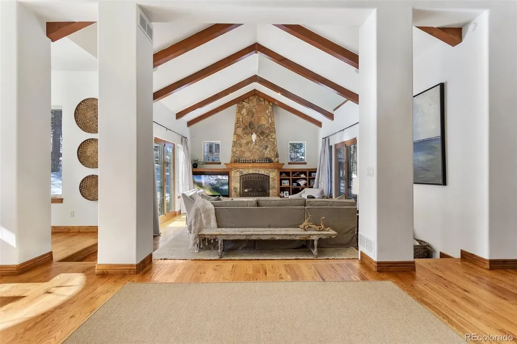 590 Cumberland Road Larkspur CO 80118