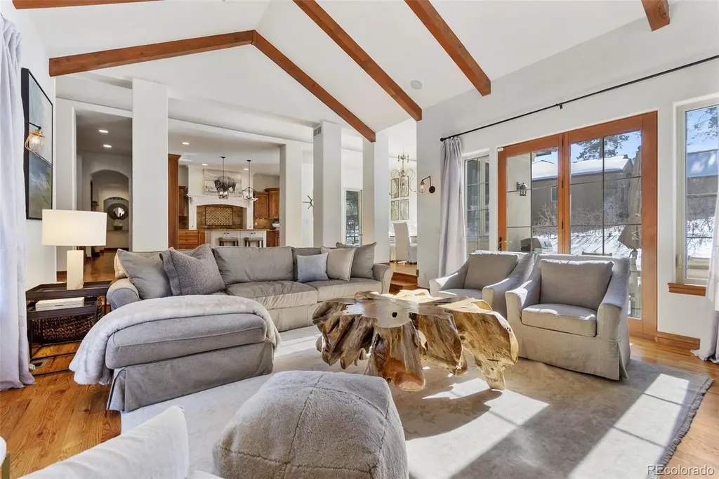590 Cumberland Road Larkspur CO 80118
