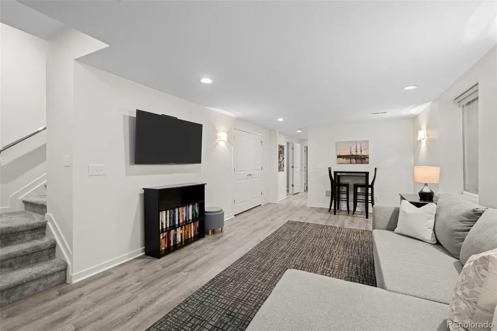 6 S Madison Street Denver CO 80209