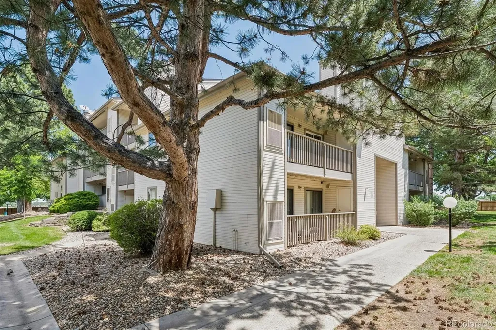 9662 Brentwood Way Broomfield CO 80021
