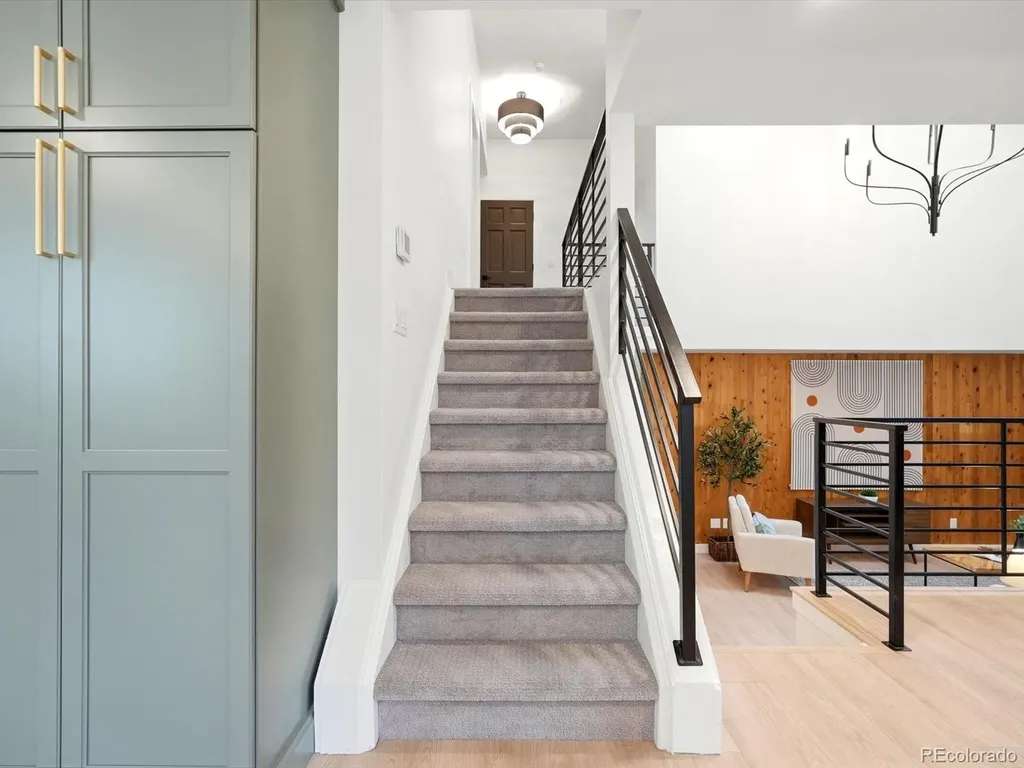 7209 Secrest Court Arvada CO 80007