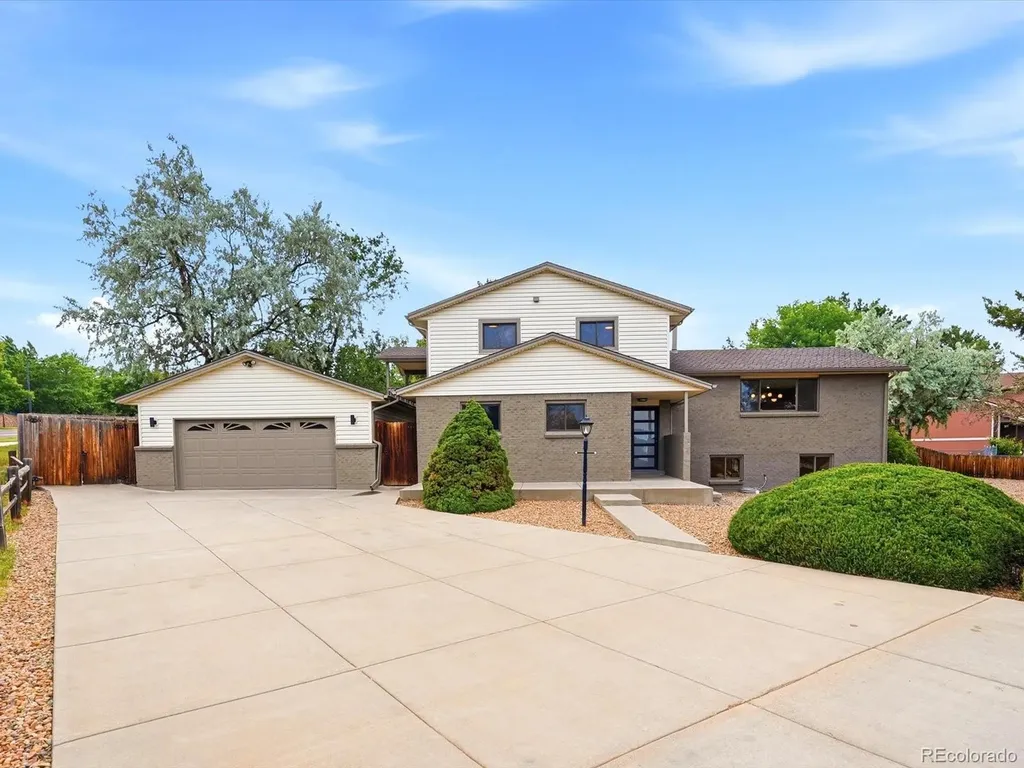 7209 Secrest Court Arvada CO 80007