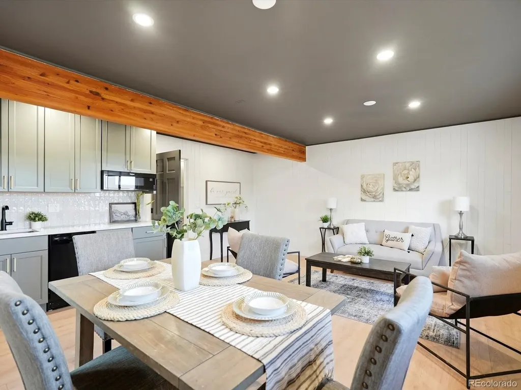 7209 Secrest Court Arvada CO 80007