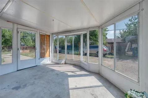 384 Dayton St Street Aurora CO 80010