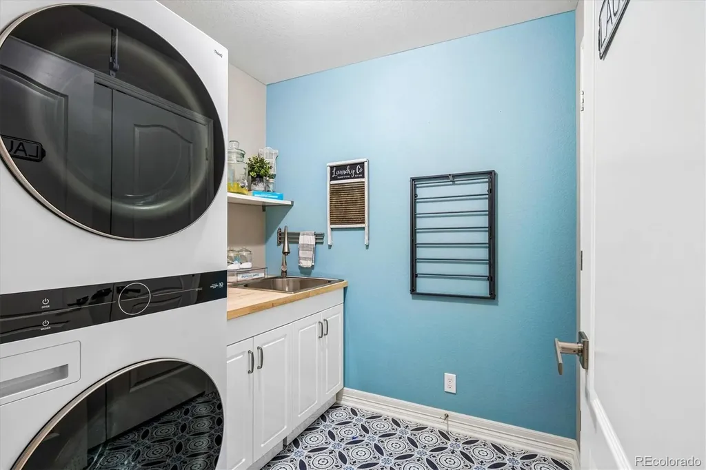 11053 E 28th Place Denver CO 80238