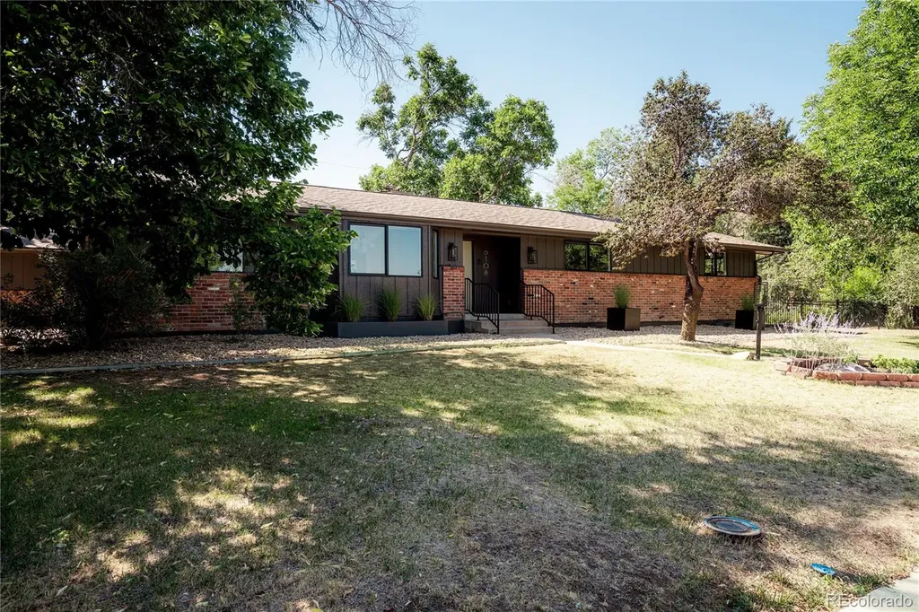 6108 S Lakeview Street Littleton CO 80120