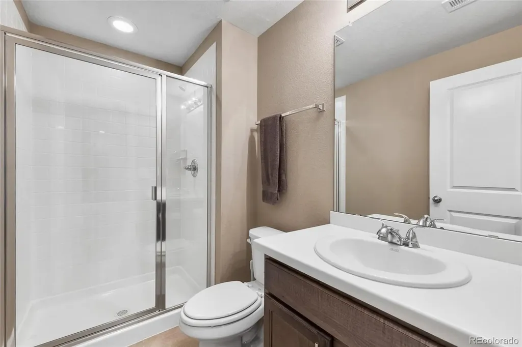 9864 Eagle River Street Littleton CO 80125