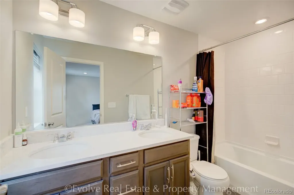 21332 E 60th Avenue Aurora CO 80019