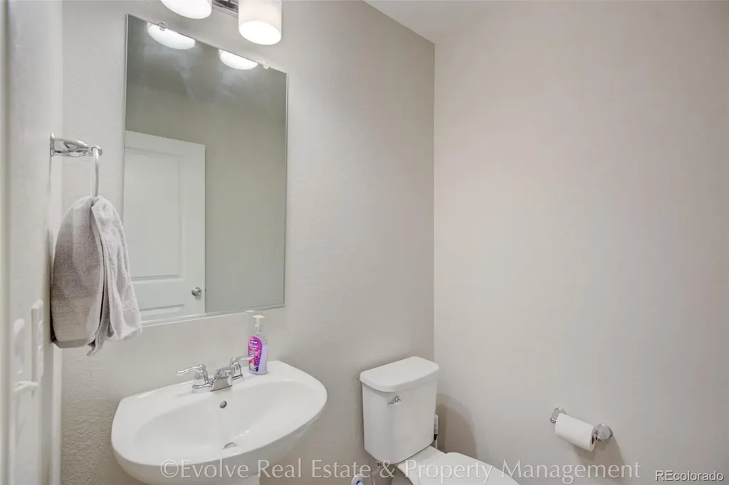 21332 E 60th Avenue Aurora CO 80019