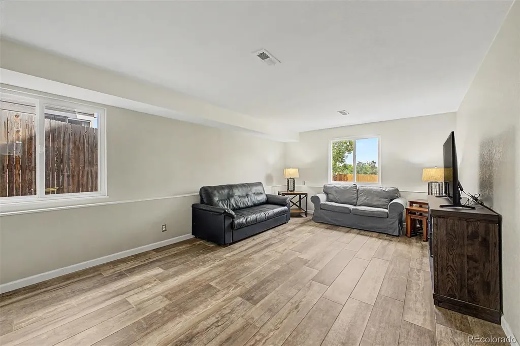 6242 S Robb Way Littleton CO 80127
